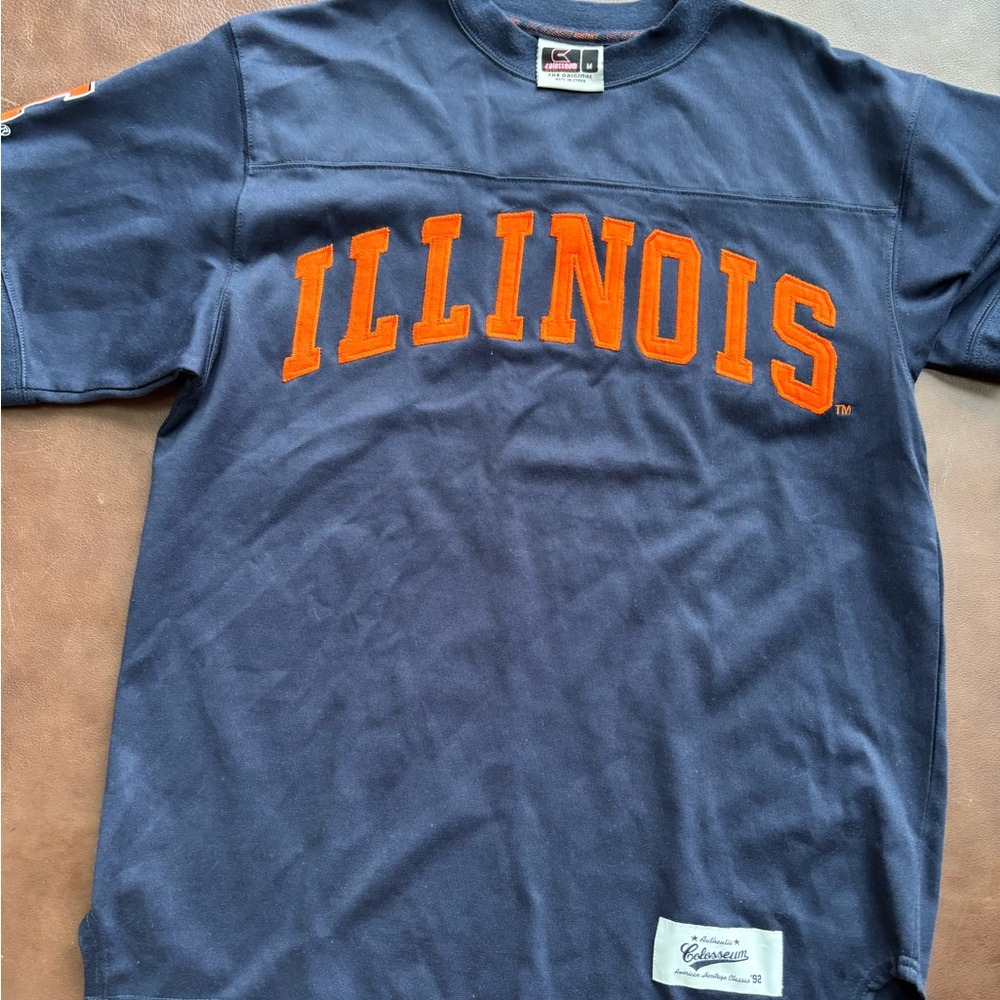 U of I Embriodery Shirt Jersey Tshirt The Colosseum Size M